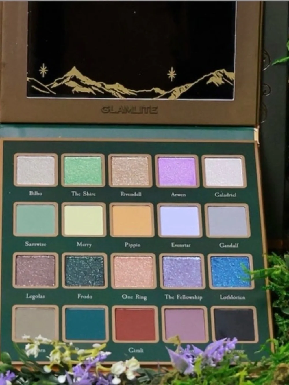 Glamlite x The Lord of The Rings Middle-Earth Eyeshadow Palette Limited Ed - NIB